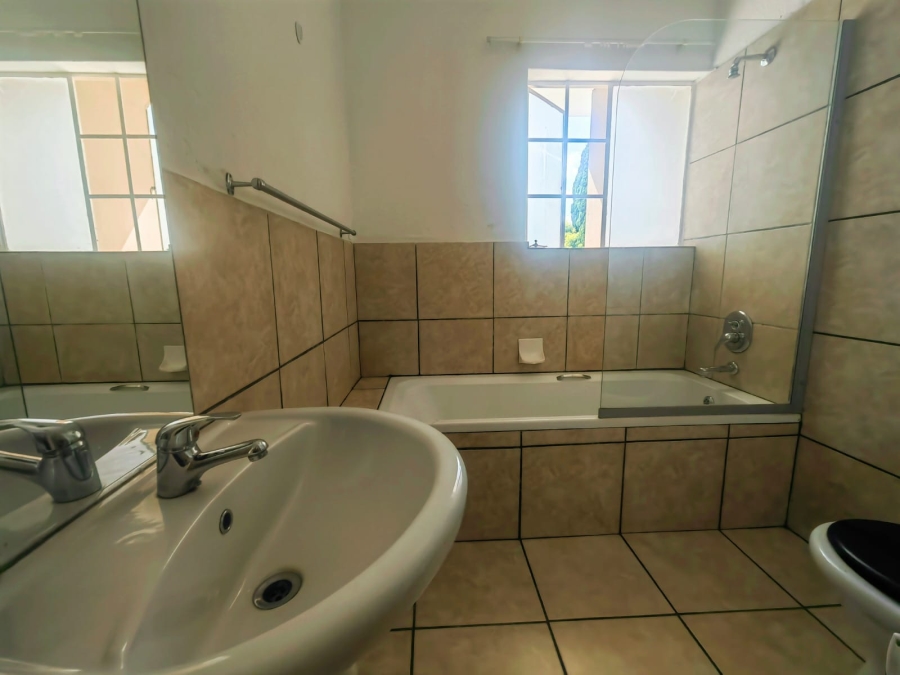 2 Bedroom Property for Sale in Potchefstroom North West
